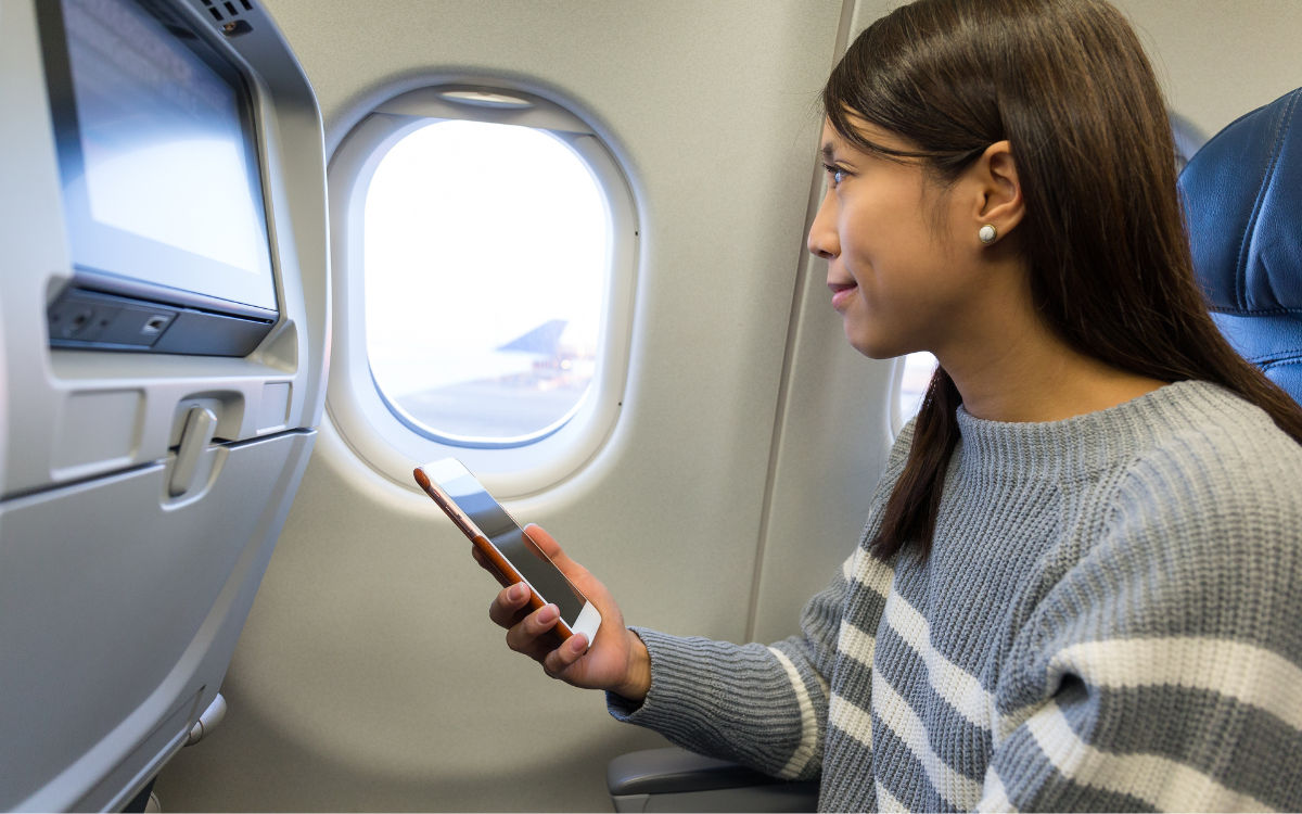 Pode usar celular no avião?
