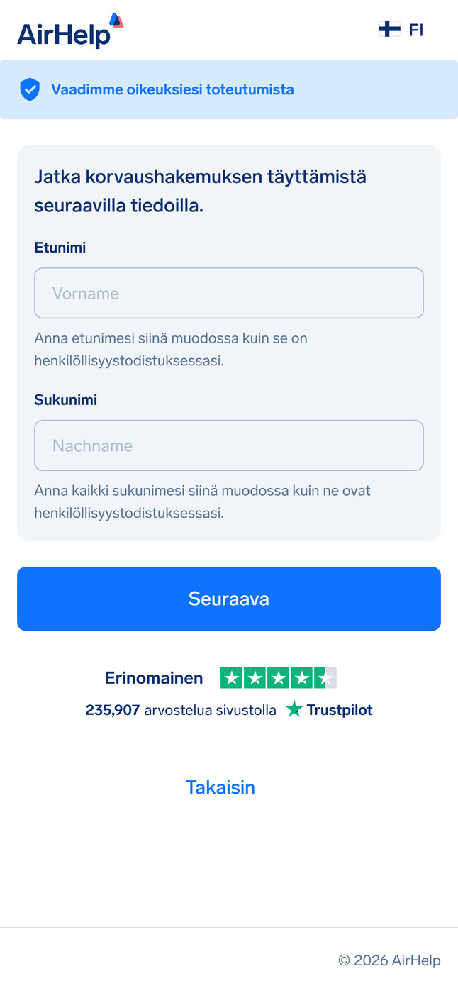 Matkustajatiedot-lomake, jossa on kentät etunimelle, sukunimelle ja sähköpostiosoitteelle.