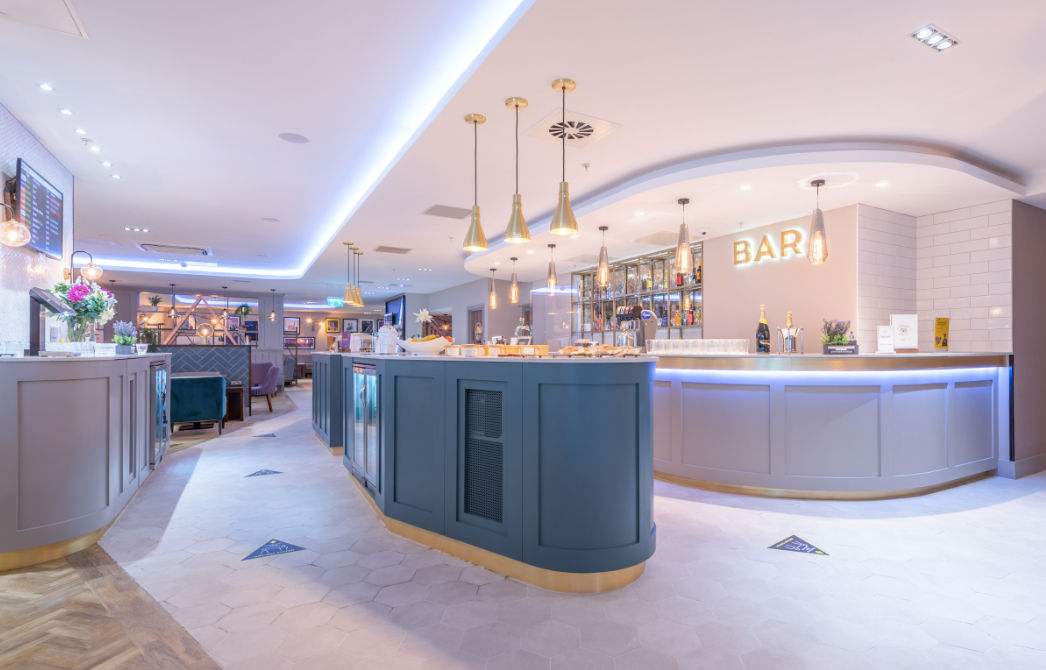 Aspire Club bar and buffet