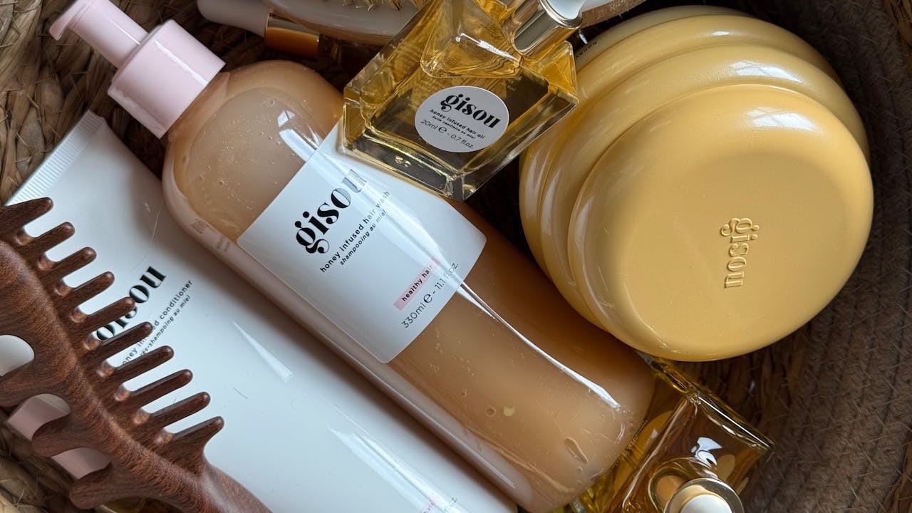 Liquids and cosmetics in luggage