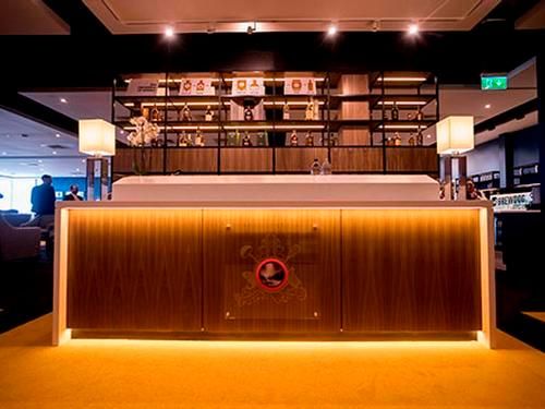 Northern Lights Executive Lounge's Whisky Wall and bar