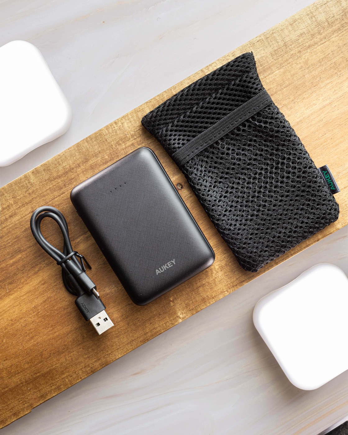 Powerbank and cables