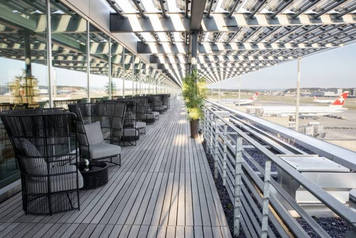 Primeclass Lounge terrace