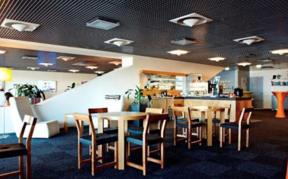 Tallinn Business Lounge seating