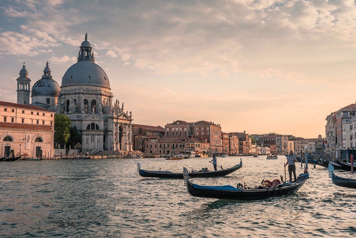 Gondola rides at the Venetian at sunset