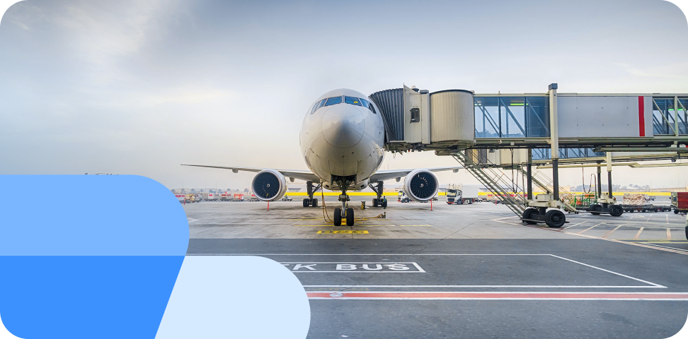 Avion Turkish Airlines, așezat la punctul de îmbarcare pasageri